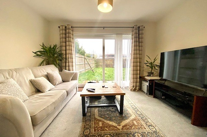 2 bedroom  semi-detached house to rent