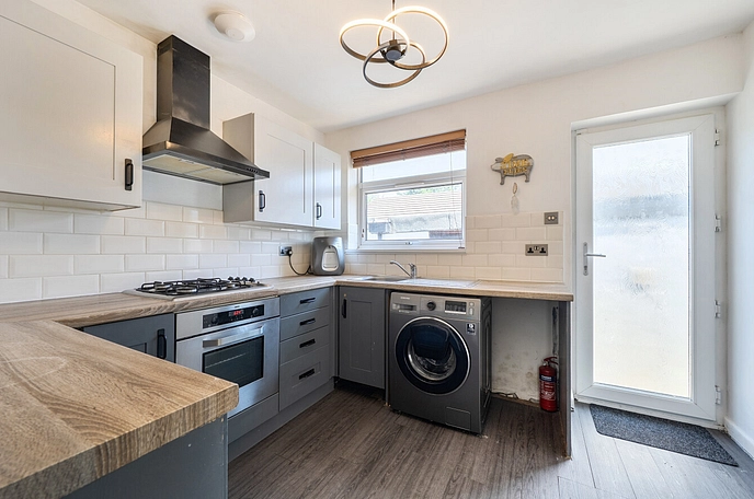 3 bedroom  detached bungalow to rent