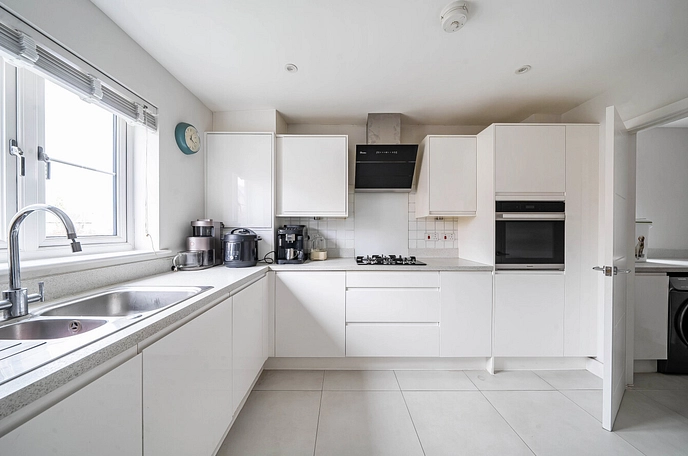 3 bedroom  detached house to rent