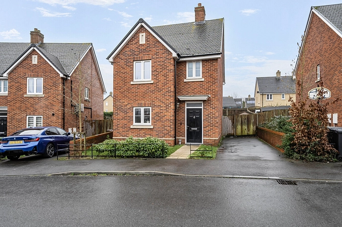 3 bedroom  detached house to rent