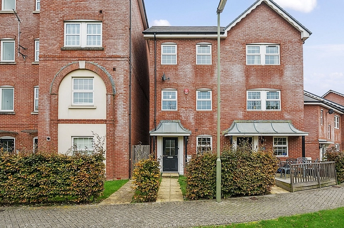 4 bedroom house to rent