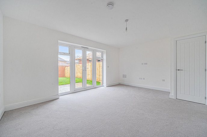 2 bedroom  semi-detached house to rent