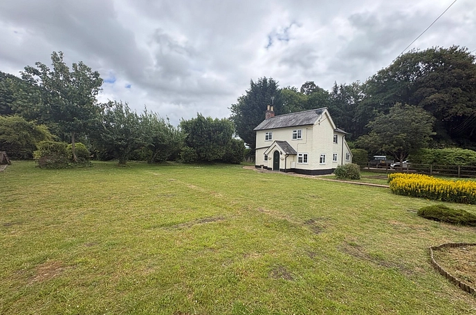 2 bedroom  detached house to rent