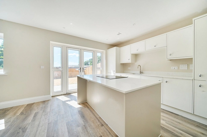 3 bedroom  detached house to rent