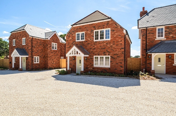 3 bedroom detached house to rent