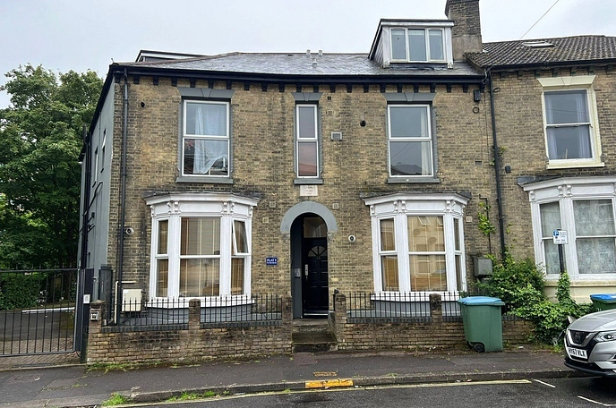 3 bedroom apartment to rent