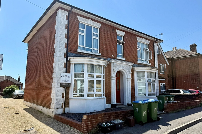  detached sharedaccommodation to rent