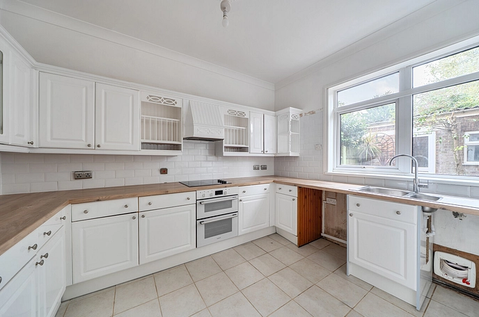 3 bedroom  terraced house to rent