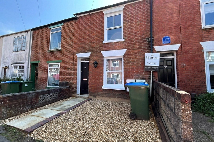 2 bedroom  terraced house to rent