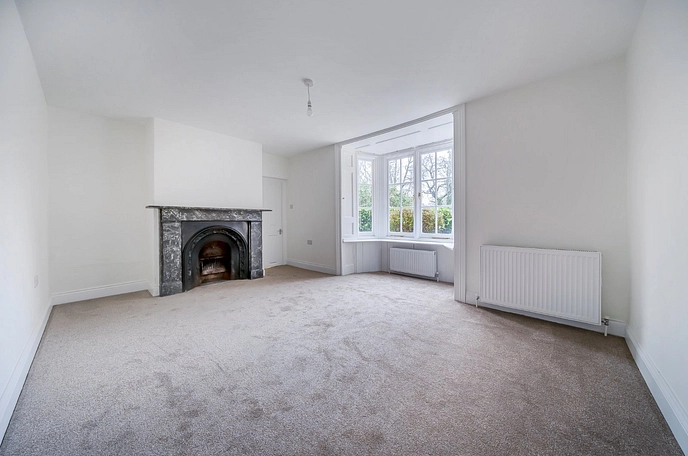 4 bedroom  terraced house to rent