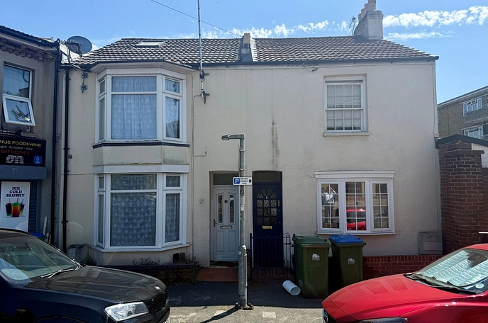 2 bedroom  terraced house to rent