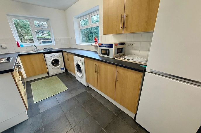 1 bedroom  semi-detached sharedaccommodation to rent