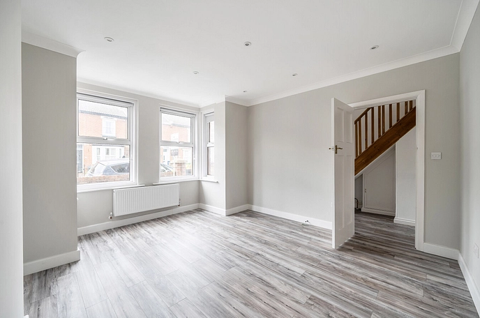3 bedroom  detached house to rent