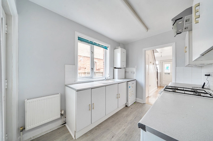 3 bedroom  semi-detached house to rent