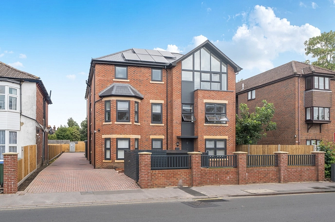 2 bedroom apartment to rent