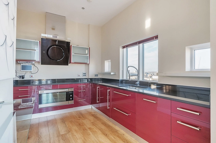 2 bedroom penthouse to rent