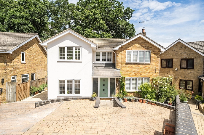 4 bedroom  detached house for sale