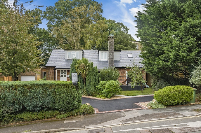 4 bedroom  detached house for sale