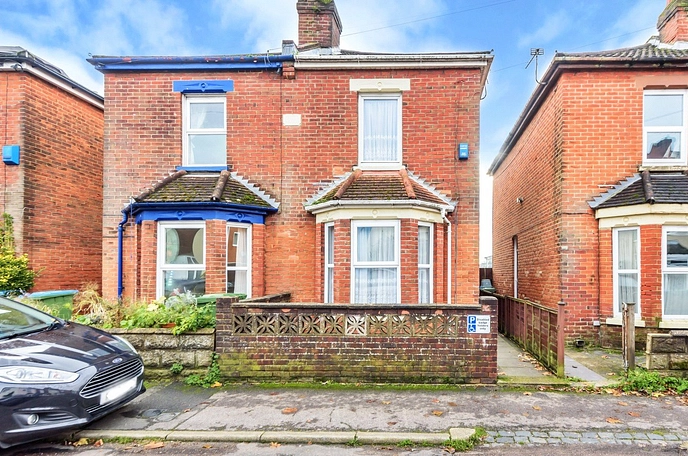 3 bedroom  semi-detached house for sale