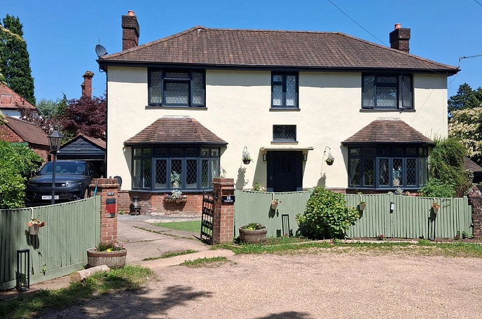 4 bedroom  detached house for sale