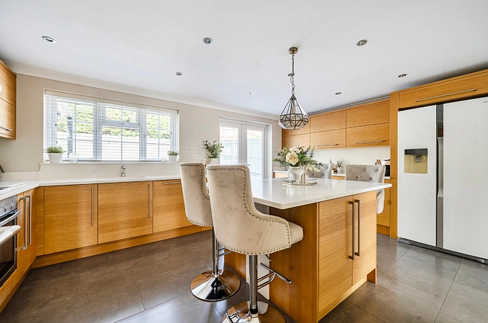 4 bedroom  detached house for sale