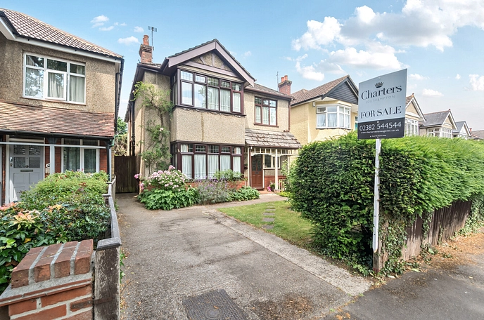 4 bedroom  detached house for sale