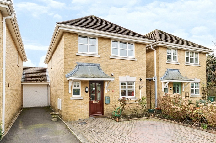 3 bedroom  detached house for sale