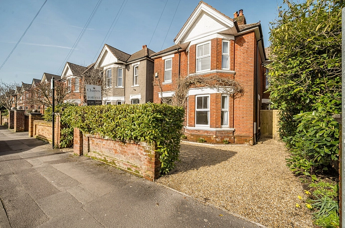 4 bedroom  detached house for sale
