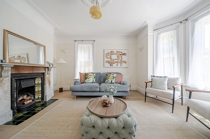 4 bedroom  detached house for sale