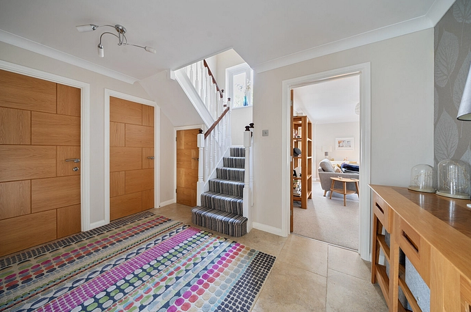 5 bedroom  detached house for sale
