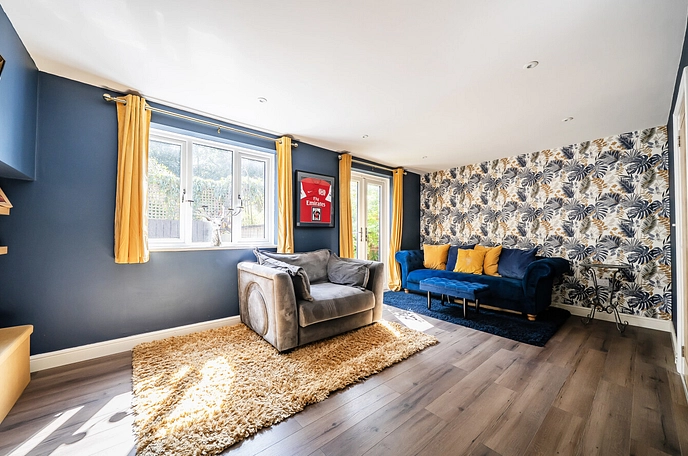 3 bedroom  terraced house for sale