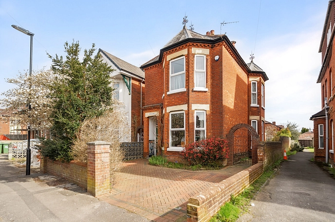 4 bedroom  detached house for sale