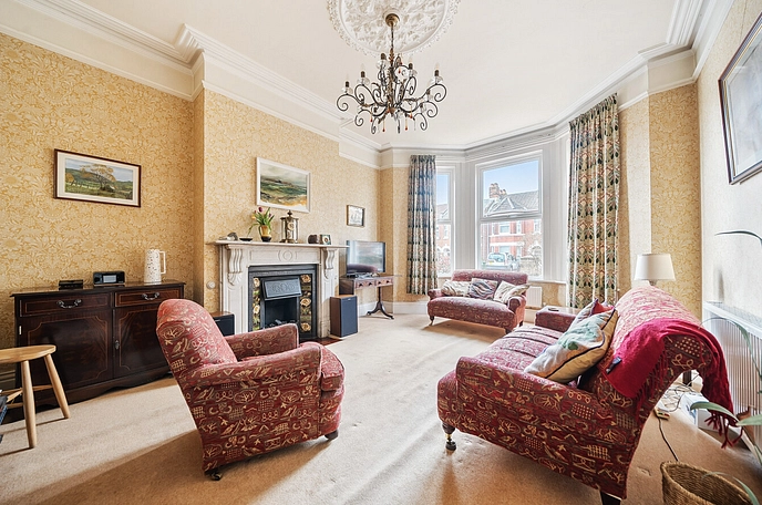 4 bedroom  detached house for sale