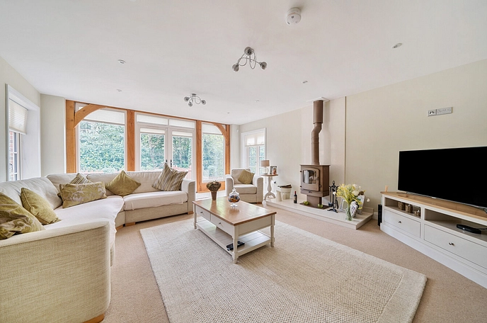 5 bedroom  detached house for sale