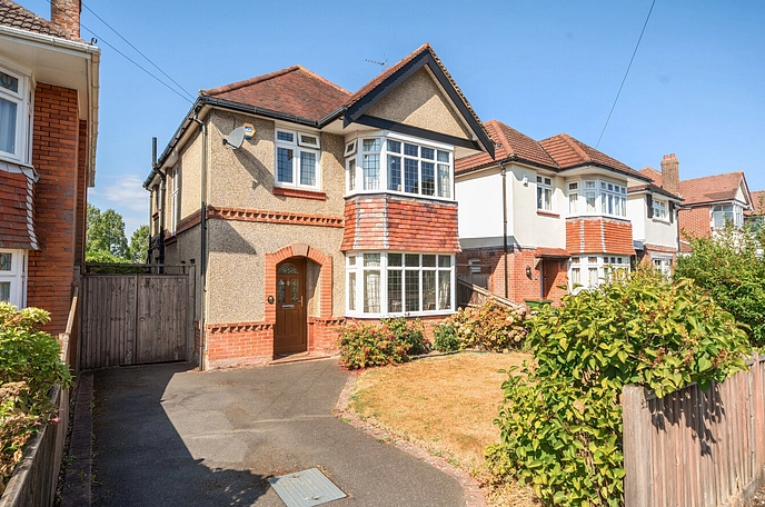 3 bedroom  detached house for sale