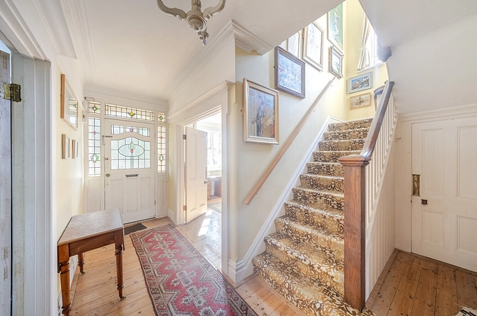 5 bedroom  detached house for sale