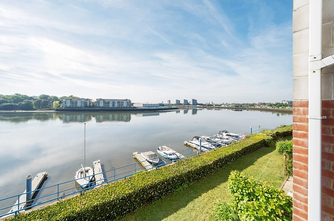 2 bedroom apartment for sale