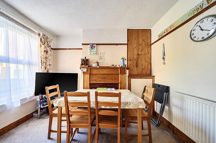 2 bedroom  terraced house for sale
