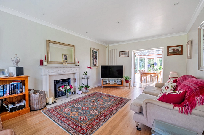 5 bedroom  detached house for sale