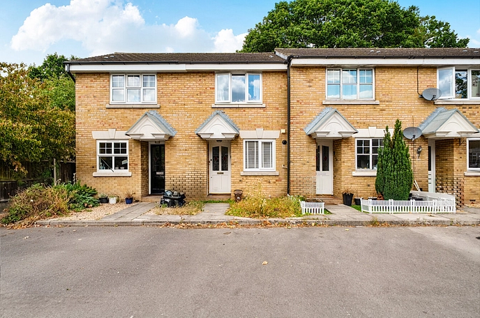 2 bedroom  terraced house for sale