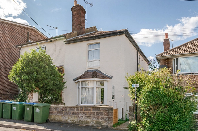1 bedroom maisonette for sale