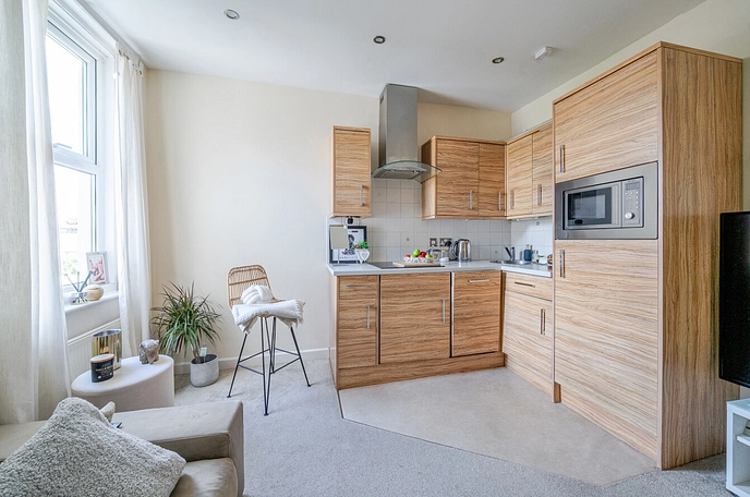 1 bedroom maisonette for sale