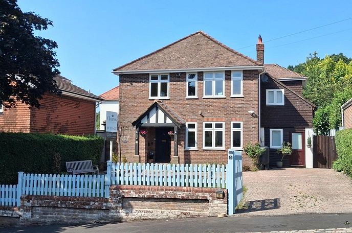 4 bedroom  detached house for sale