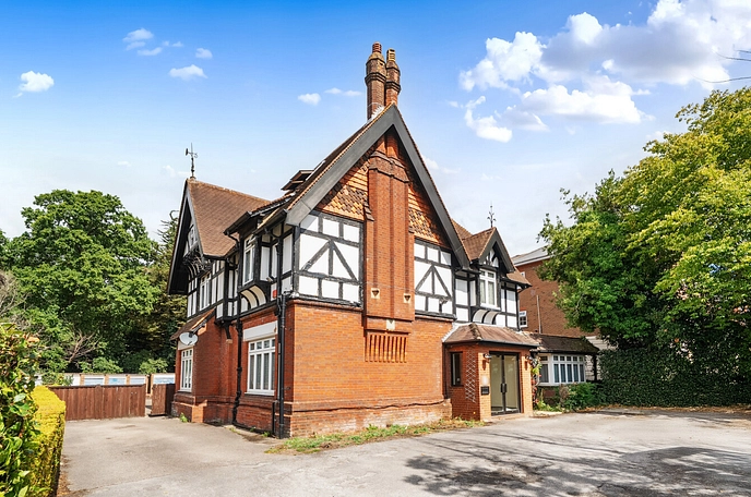 7 bedroom  detached house for sale