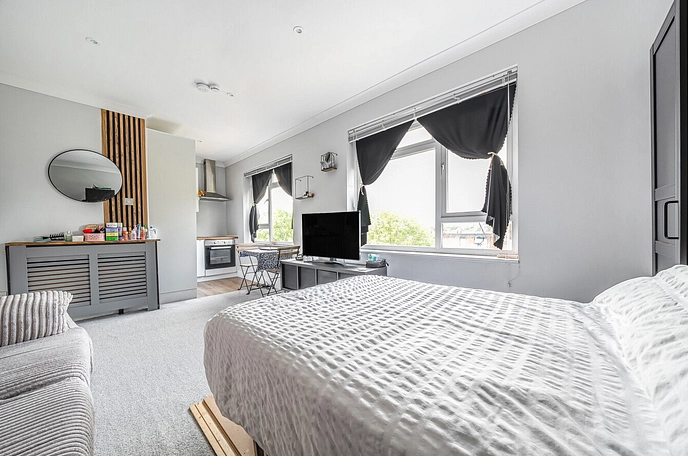1 bedroom property for sale