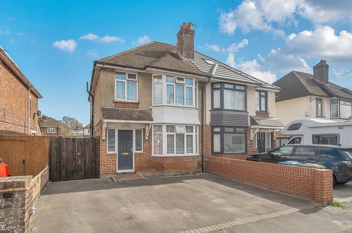 3 bedroom  semi-detached house for sale