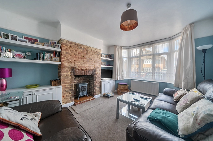 3 bedroom  semi-detached house for sale