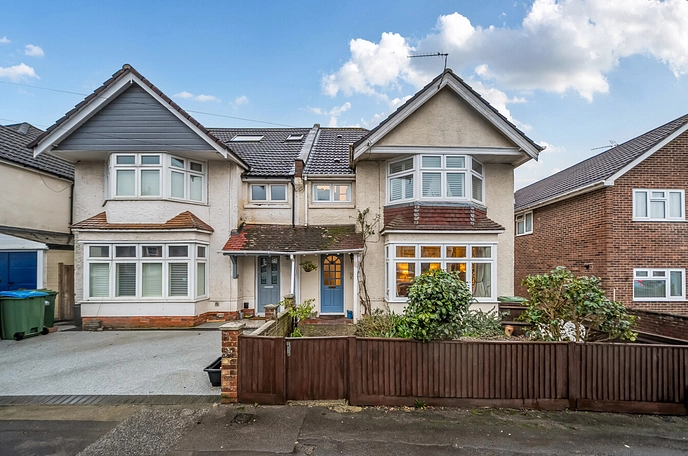 4 bedroom  semi-detached house for sale