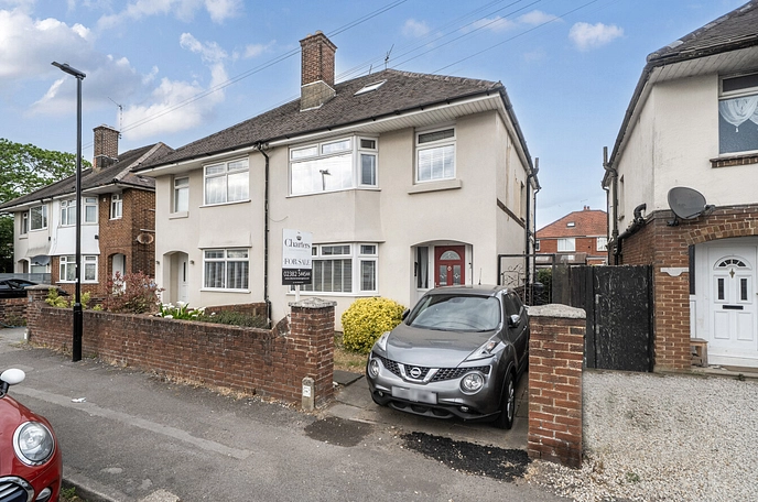 3 bedroom  semi-detached house for sale