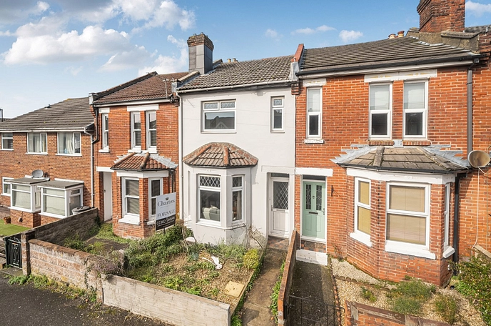2 bedroom  terraced house for sale